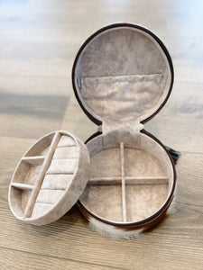 Circle Cowhide Jewelry Case