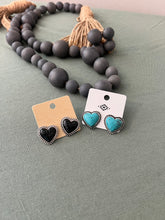 Load image into Gallery viewer, Heart Earrings